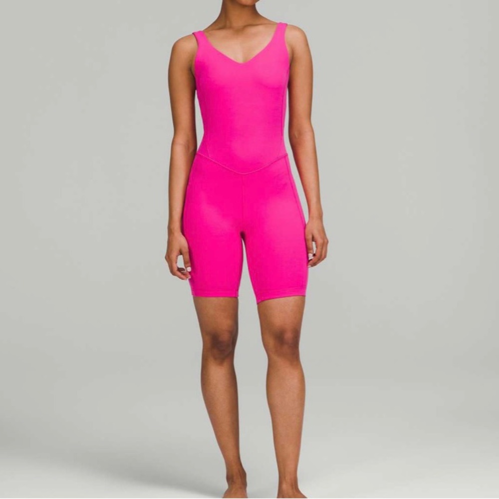 lululemon athletica Onesie 8” Sonic Pink -Size 6
